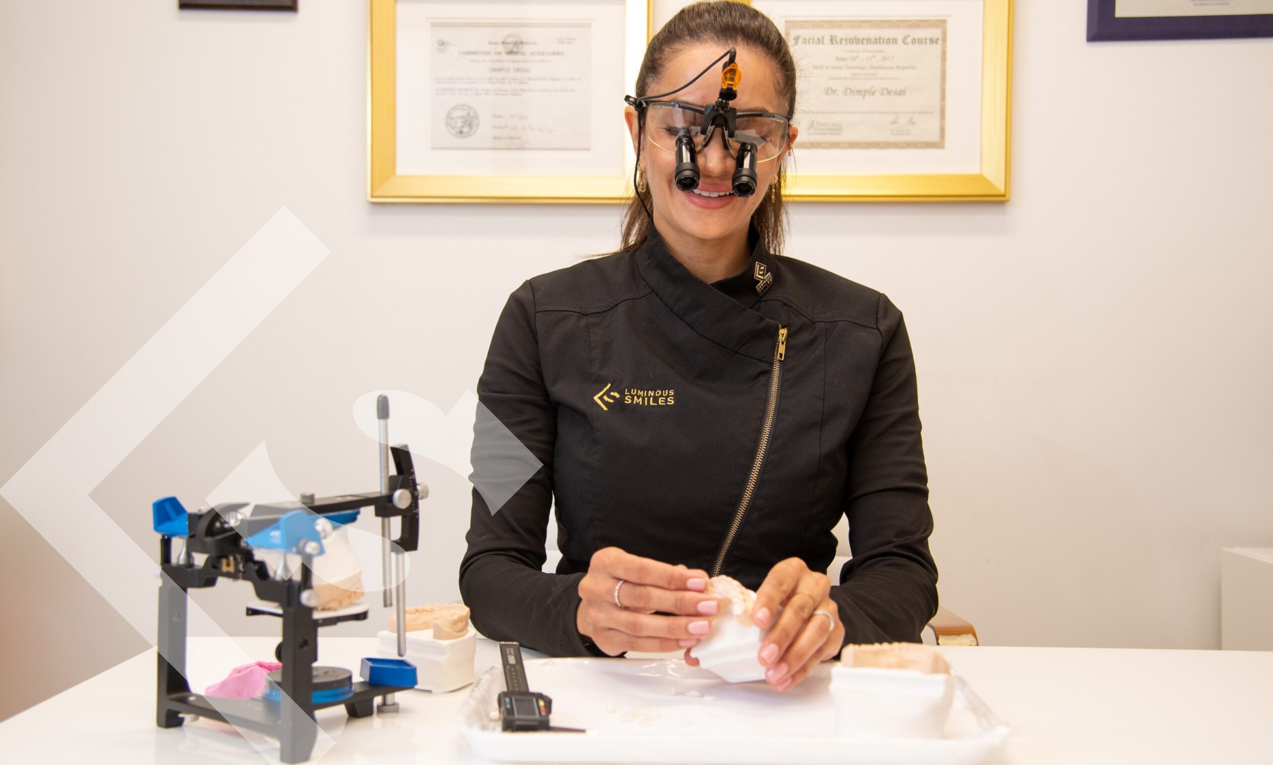 Why Top Dentists Trust Dr. Desai to Show Them the Latest in Smile Design